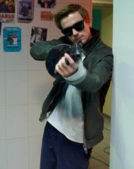 Момент с Александром Петровым и автоматом в сериале Закон каменных джунглей (2015) на izmailov.TV